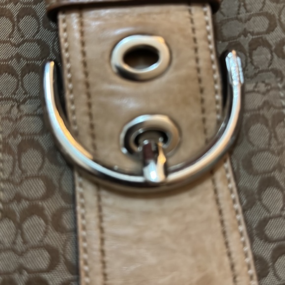 LARGE COACH PURSE - Picture 3 of 10